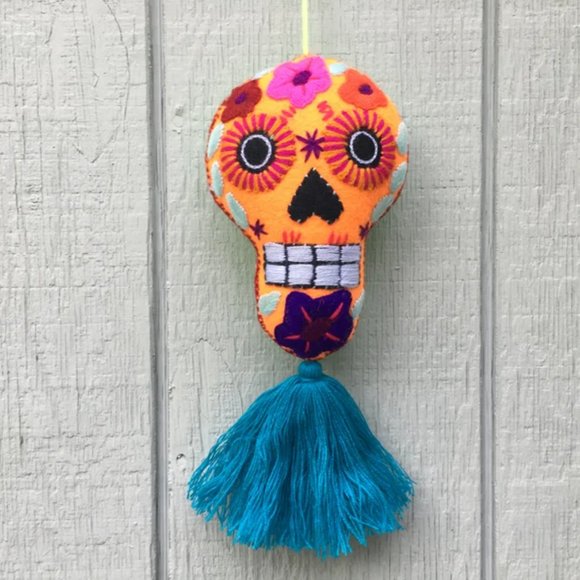 Handmade Embroidered Felt Mexican Sugar Skull Pom Pom - Dia de los Muertos - Picture 4 of 4